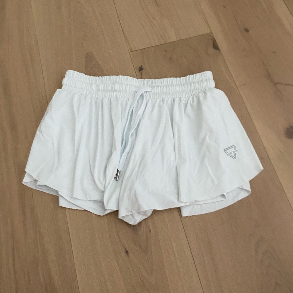 Women’s White Luogongzi Shorts, Size Small